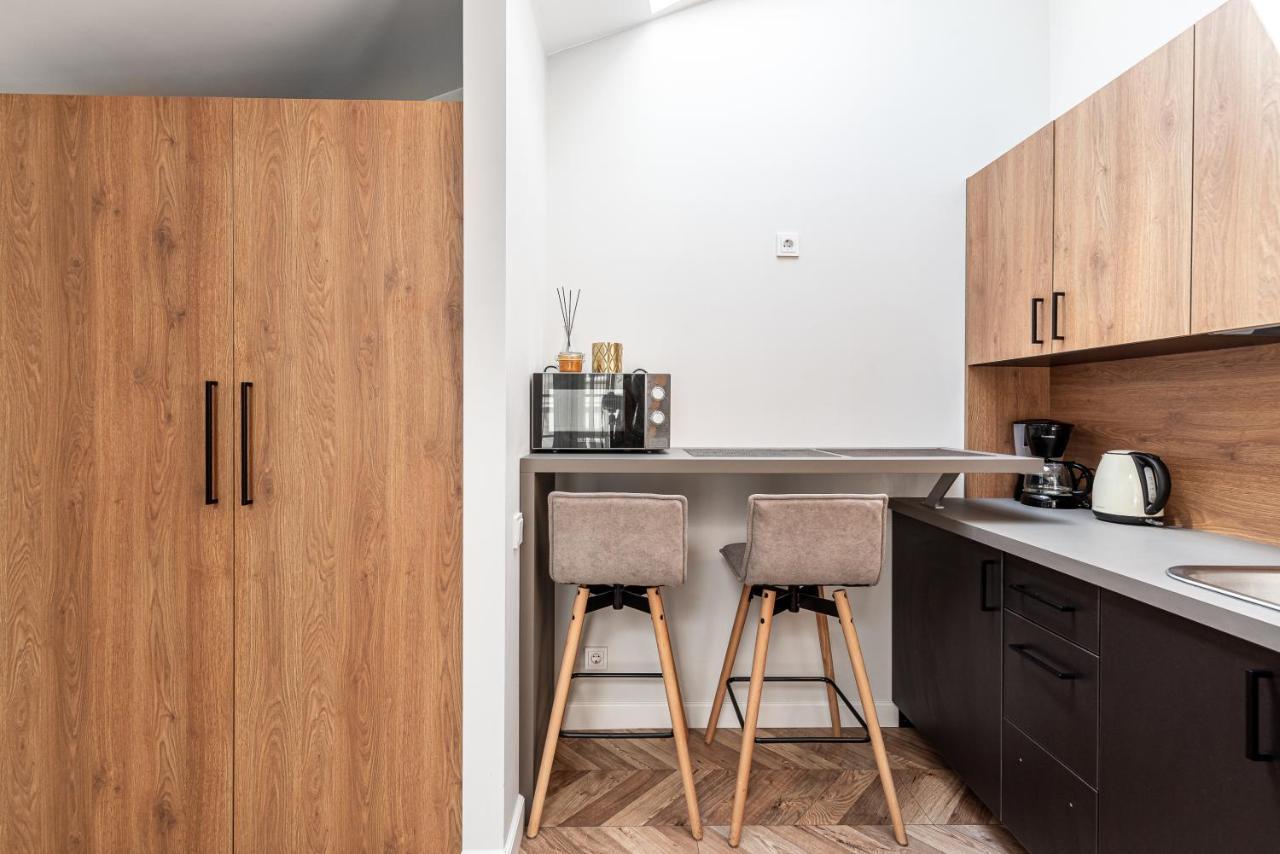 Sun Lighted Cathedral Square Studio Apartment Вилнюс Екстериор снимка