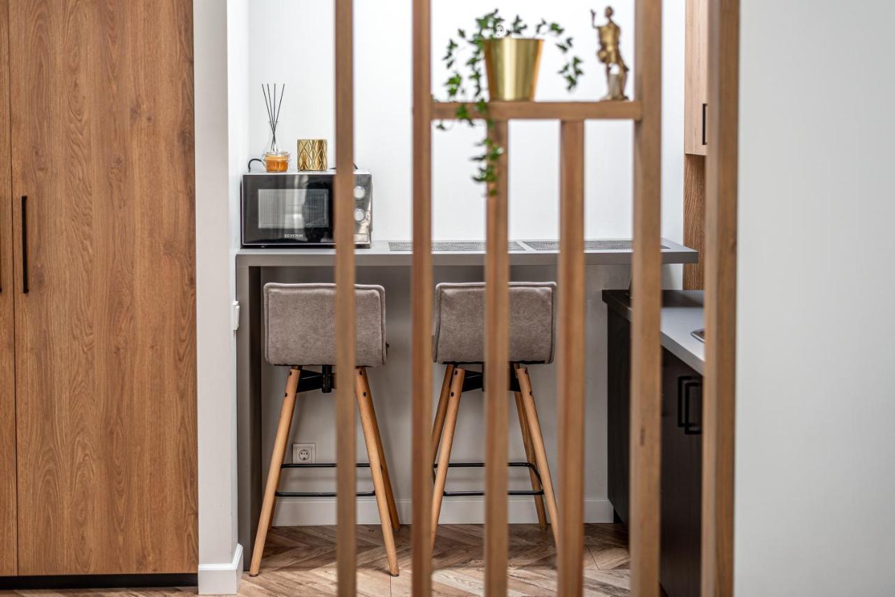 Sun Lighted Cathedral Square Studio Apartment Вилнюс Екстериор снимка