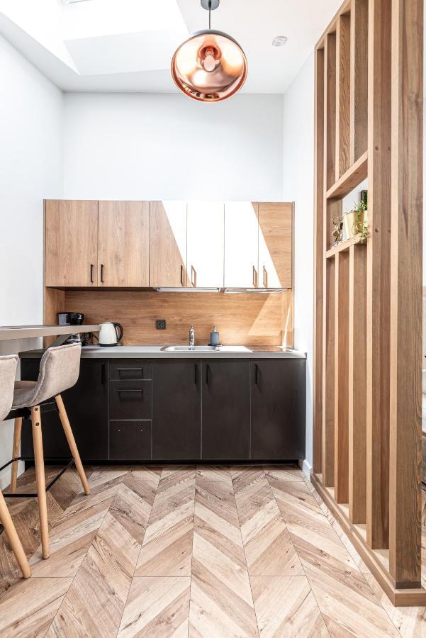 Sun Lighted Cathedral Square Studio Apartment Вилнюс Екстериор снимка